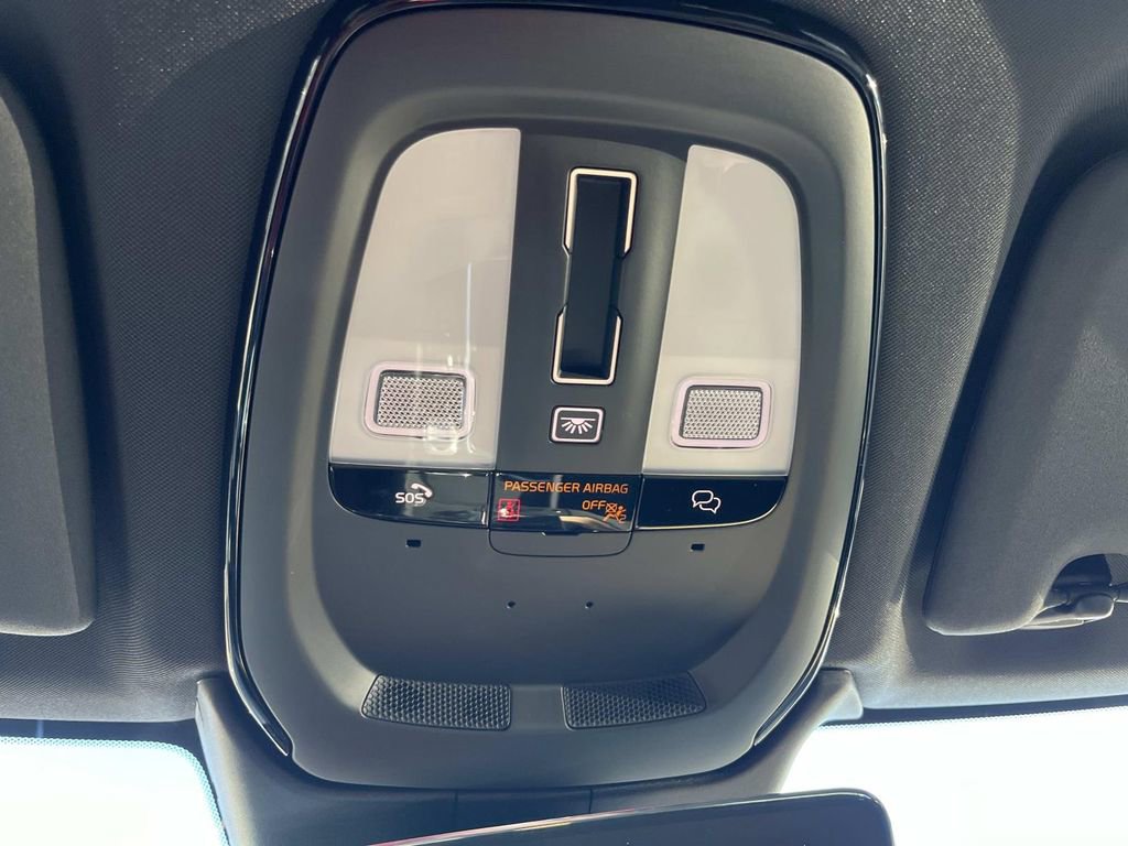 New 2026 Volvo XC60 B5 Plus w/ Protection Package Premier image 33