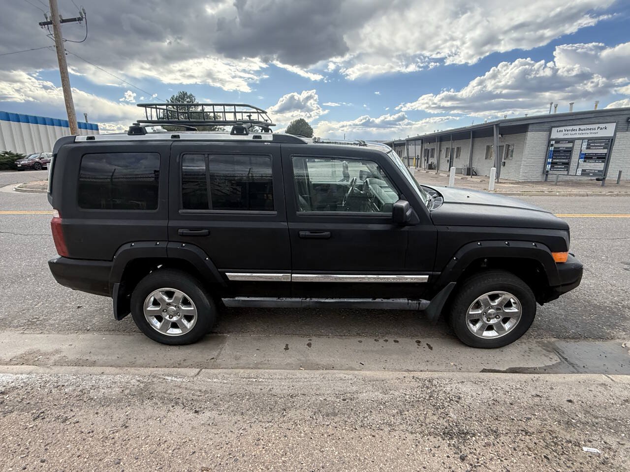 Used 2006 Jeep Commander Limited w/ Trailer Tow Group IV RWD image 6