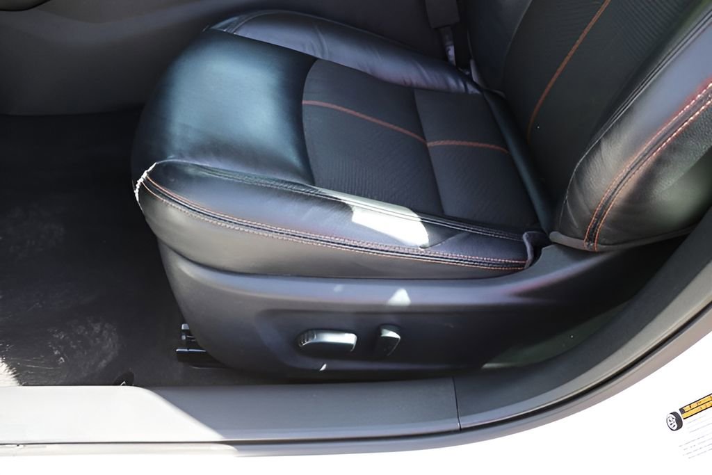 Used 2020 Nissan Altima 2.5 SR FWD image 12