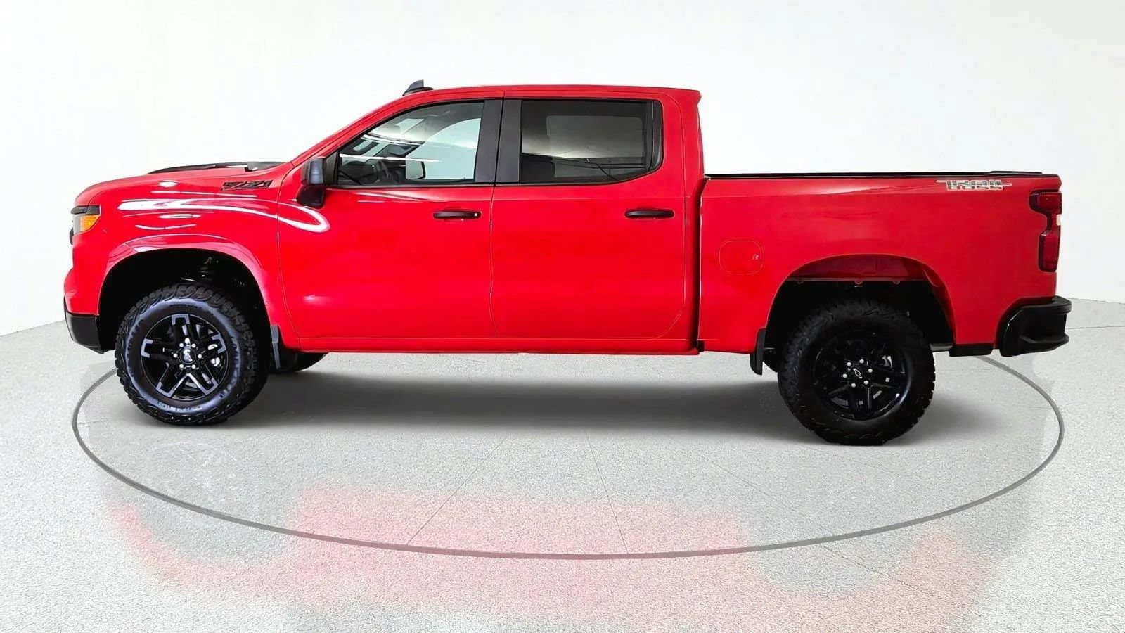 New 2026 Chevrolet Silverado 1500 Custom Trail Boss w/ LPO, Dark Essentials Package AWD/4WD image 5