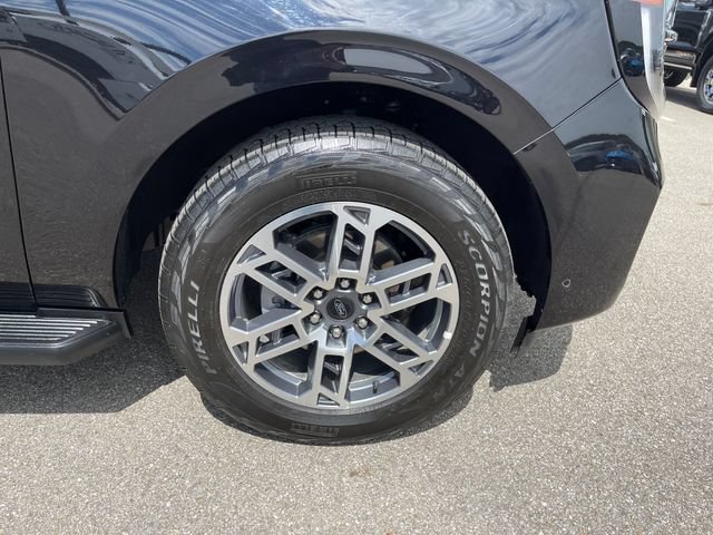 Used 2025 Ford Expedition Active AWD/4WD image 46
