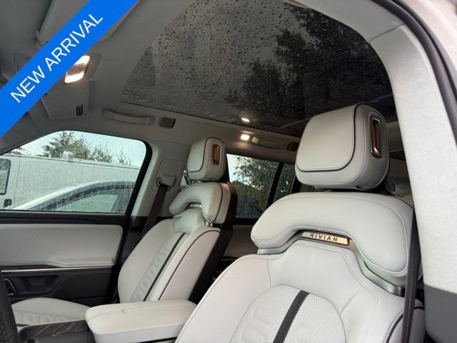 Used 2024 Rivian R1S Adventure AWD/4WD image 9