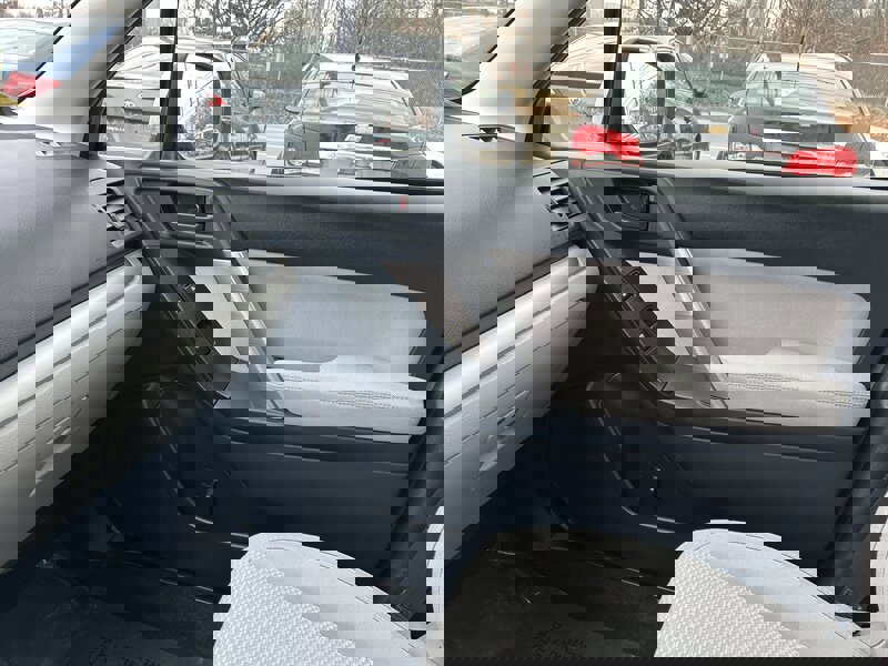 Used 2015 Subaru Forester 2.5i Premium w/ All-Weather Package image 13