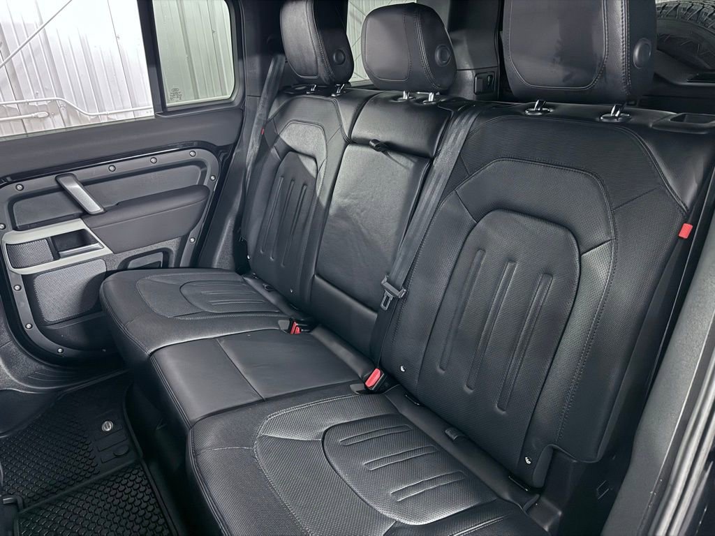 Used 2022 Land Rover Defender 110 X-Dynamic SE image 37