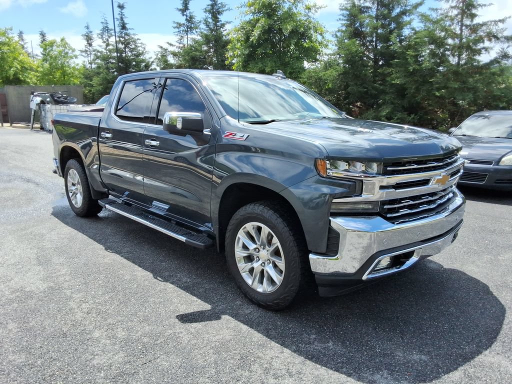 Used 2020 Chevrolet Silverado 1500 LTZ w/ LTZ Premium Package AWD/4WD image 3
