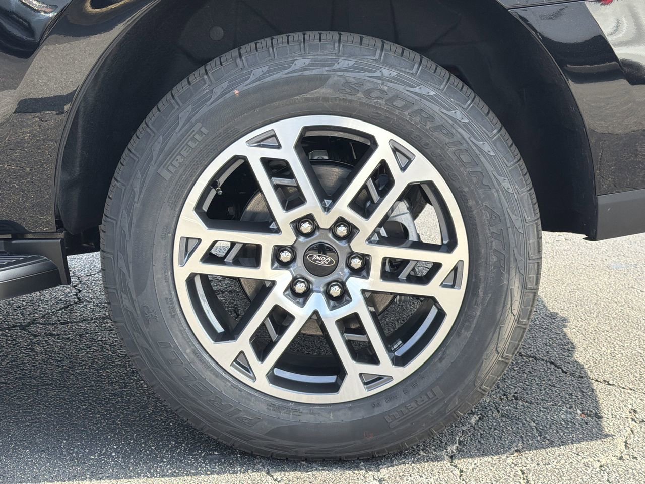 New 2026 Ford Expedition Active image 7