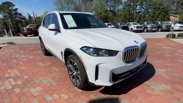 Used 2026 BMW X5 xDrive40i w/ Premium Package image 3