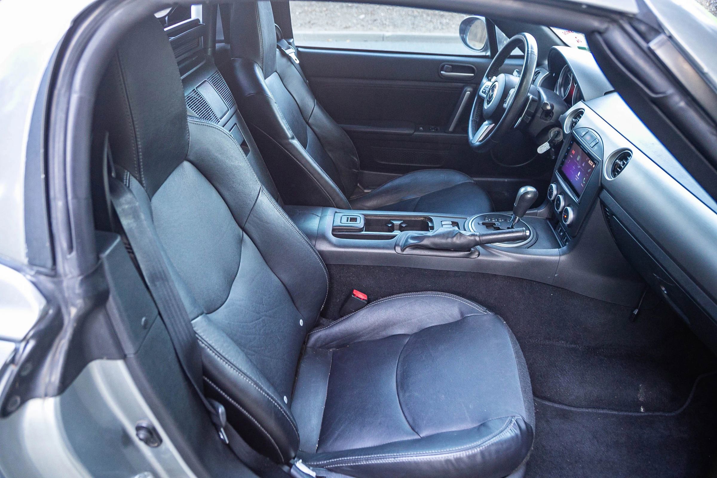 Used 2012 MAZDA MX-5 Miata Grand Touring w/ Premium Pkg image 25