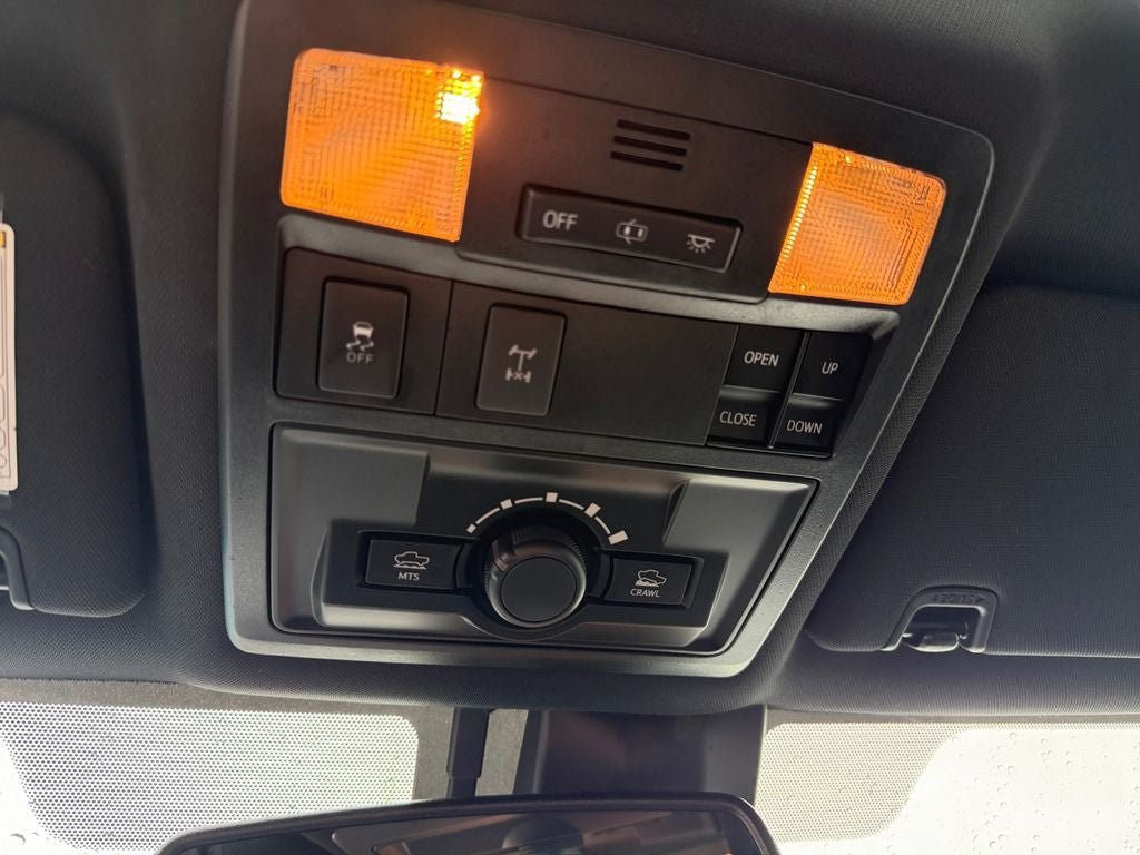 Used 2019 Toyota Tacoma TRD Off-Road AWD/4WD image 32