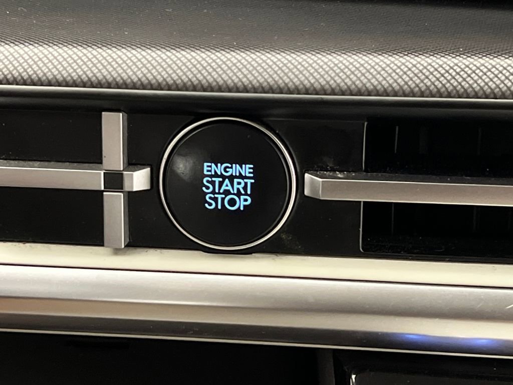 Used 2025 Hyundai Santa Fe SEL image 52