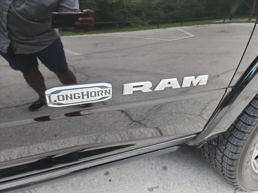 Used 2019 RAM 2500 Limited AWD/4WD image 16