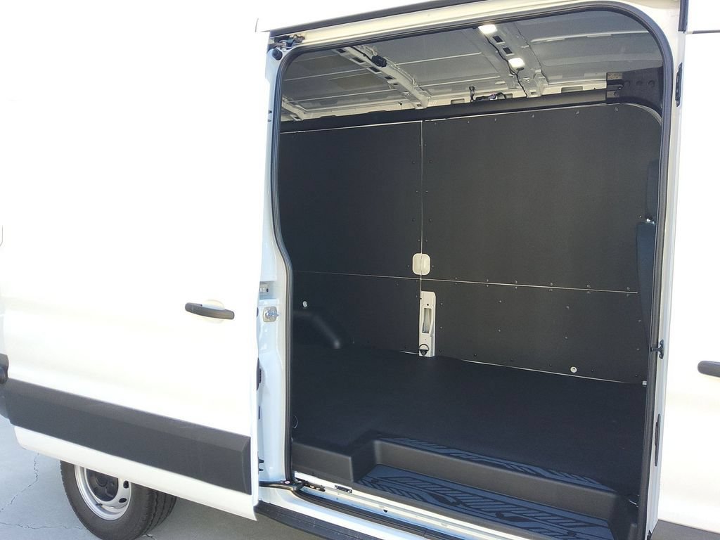 New 2026 Ford Transit 250 148 Medium Roof w/ Load Area Protection Package RWD image 10