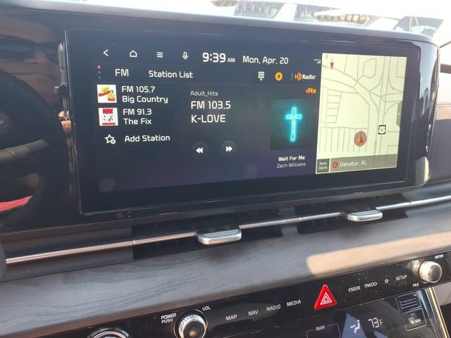 Used 2024 Kia Carnival EX FWD image 25