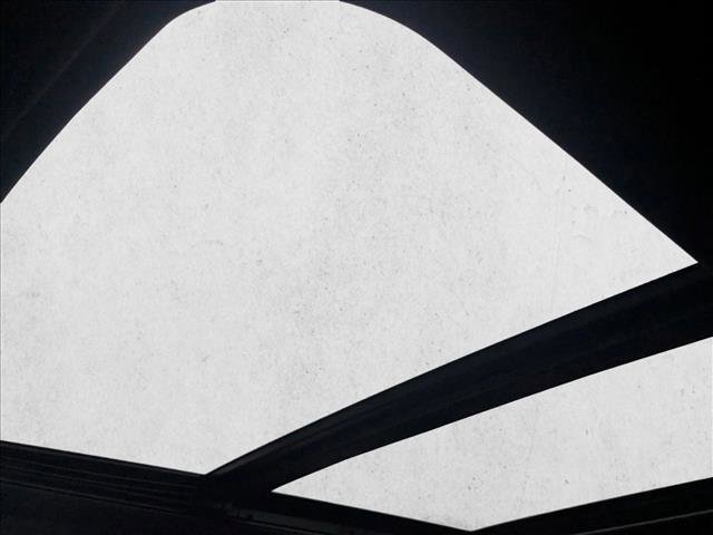 Used 2023 Ford Expedition Limited image 18