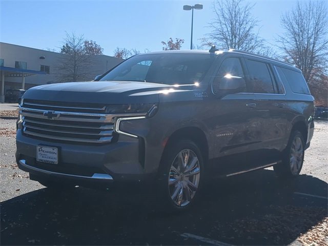 Used 2022 Chevrolet Suburban High Country image 7