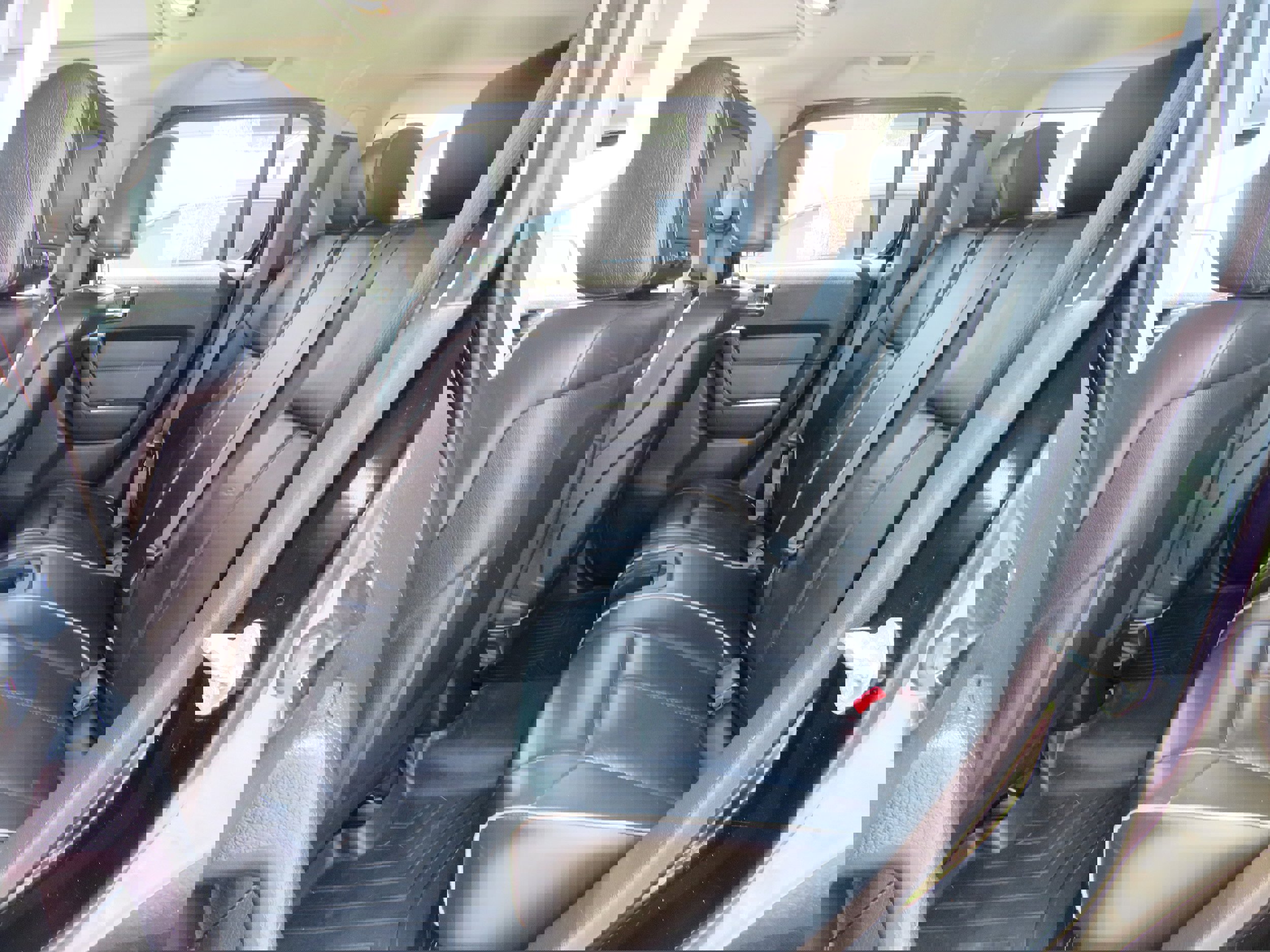 Used 2010 HUMMER H3 Alpha image 8