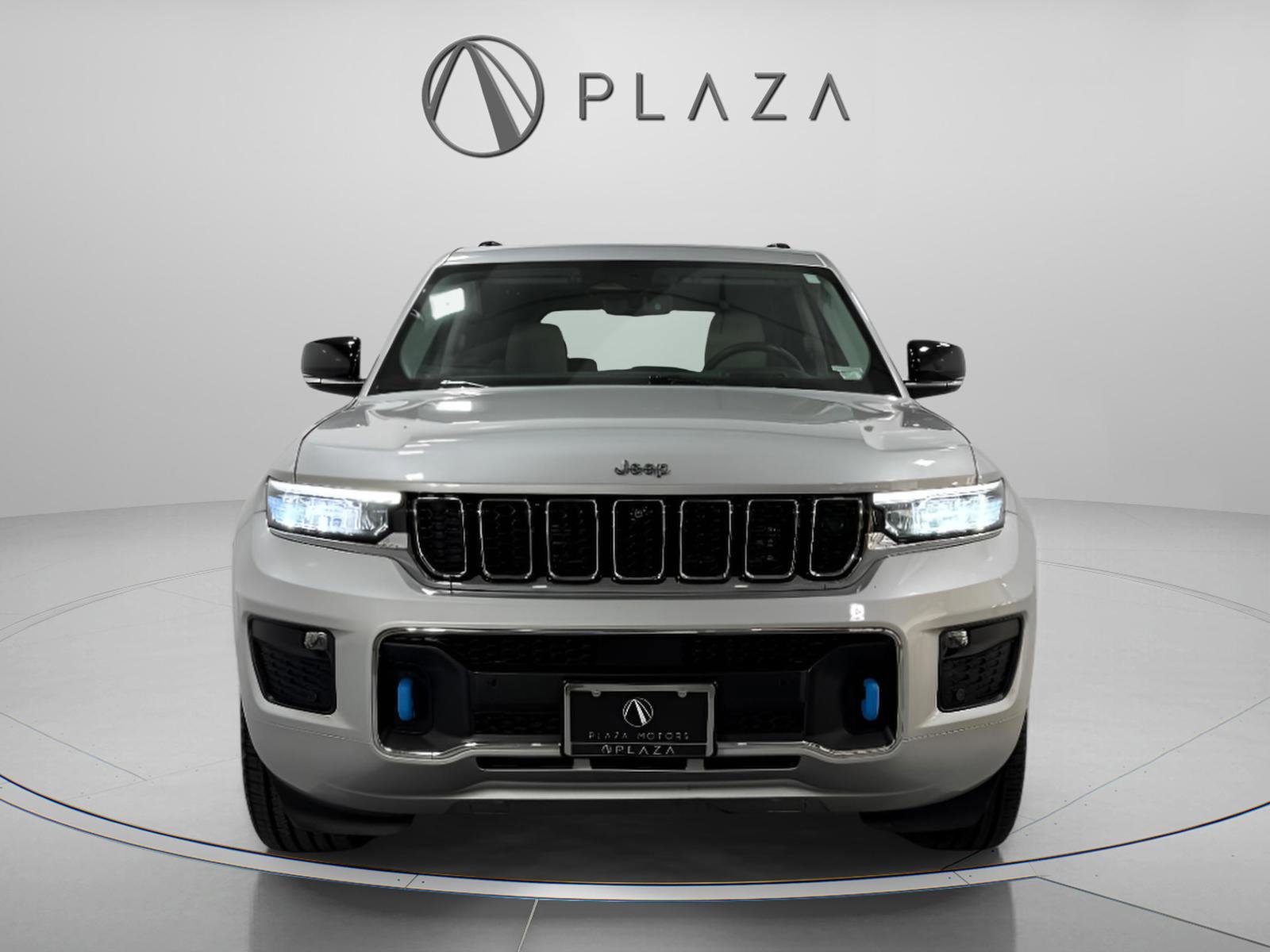 Used 2022 Jeep Grand Cherokee Overland w/ Advanced Protech Group III image 7