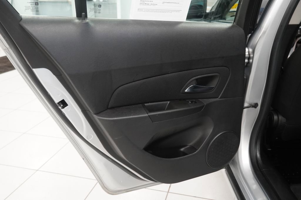 Used 2013 Chevrolet Cruze LT image 23