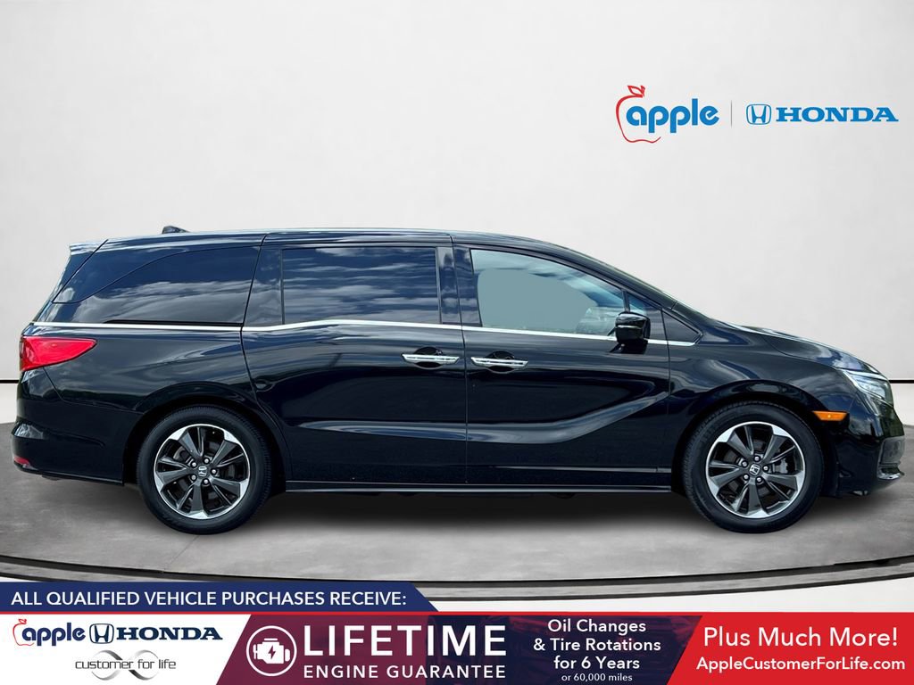 Used 2023 Honda Odyssey Elite image 3