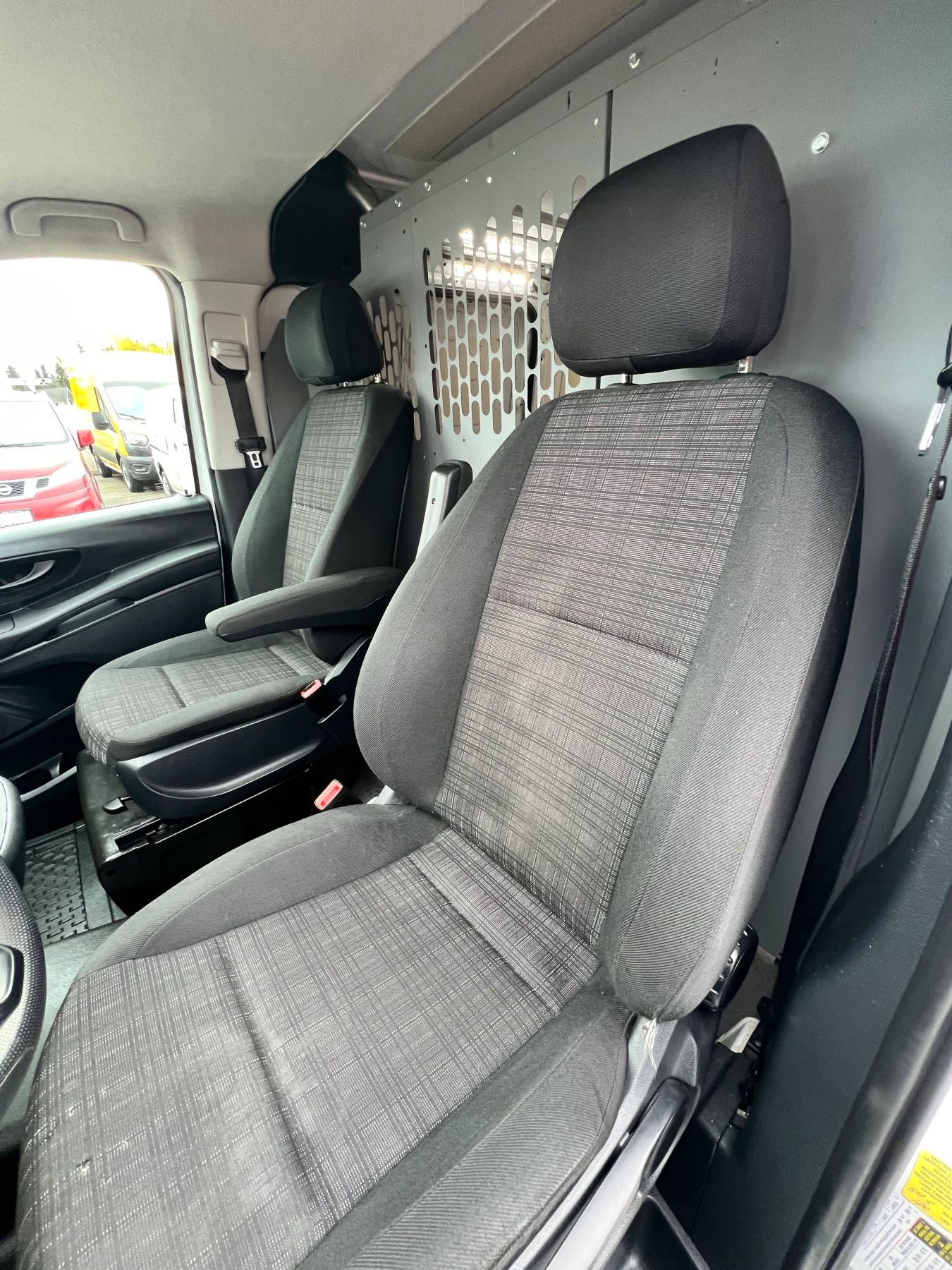 Used 2019 Mercedes-Benz Metris Standard WB Van 3D image 11