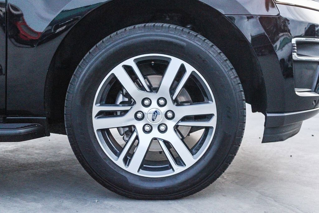 Used 2024 Ford Expedition Max Limited AWD/4WD image 11