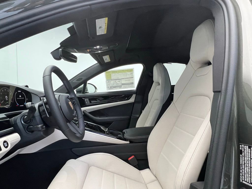New 2026 Porsche Panamera 4 image 5