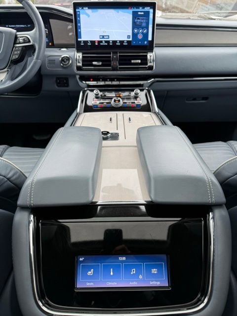 Used 2022 Lincoln Navigator L Black Label image 31