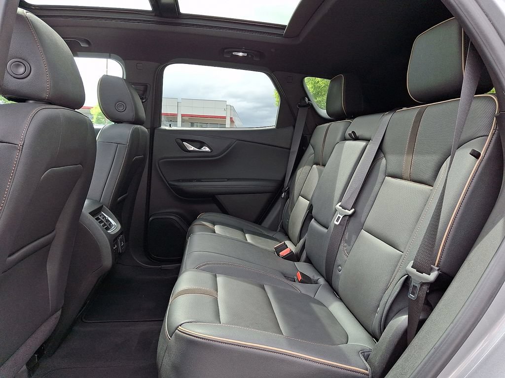 Used 2023 Chevrolet Blazer Premier w/ Driver Confidence II Package AWD/4WD image 13
