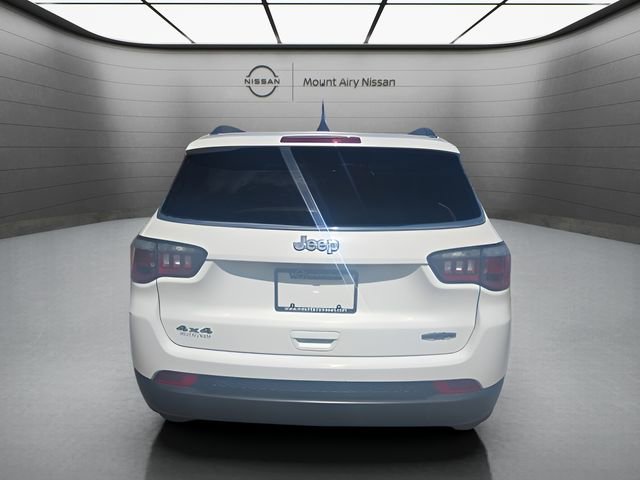 Used 2018 Jeep Compass Latitude w/ Popular Equipment Group image 5