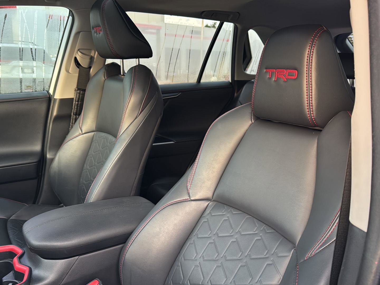 Certified 2020 Toyota RAV4 TRD Off-Road image 26