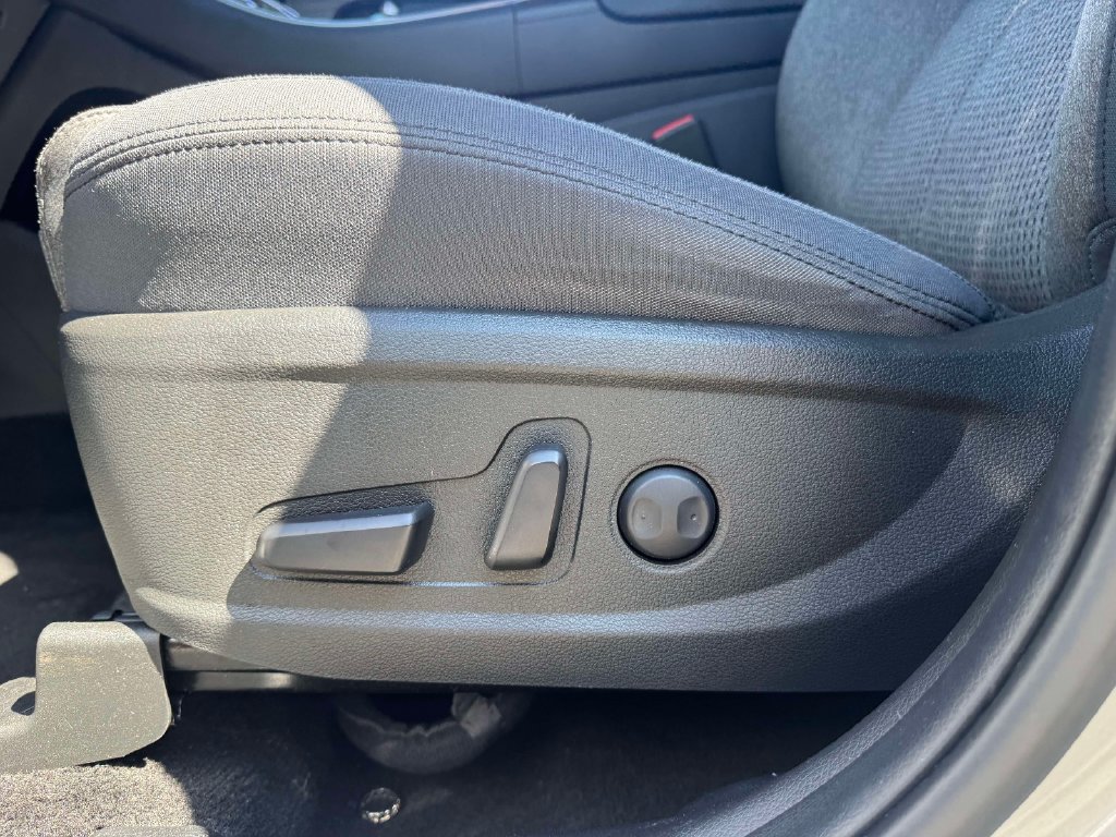Used 2023 Hyundai Santa Fe SEL AWD/4WD image 16