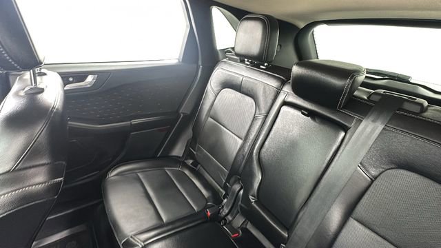 Used 2020 Ford Escape Titanium image 14