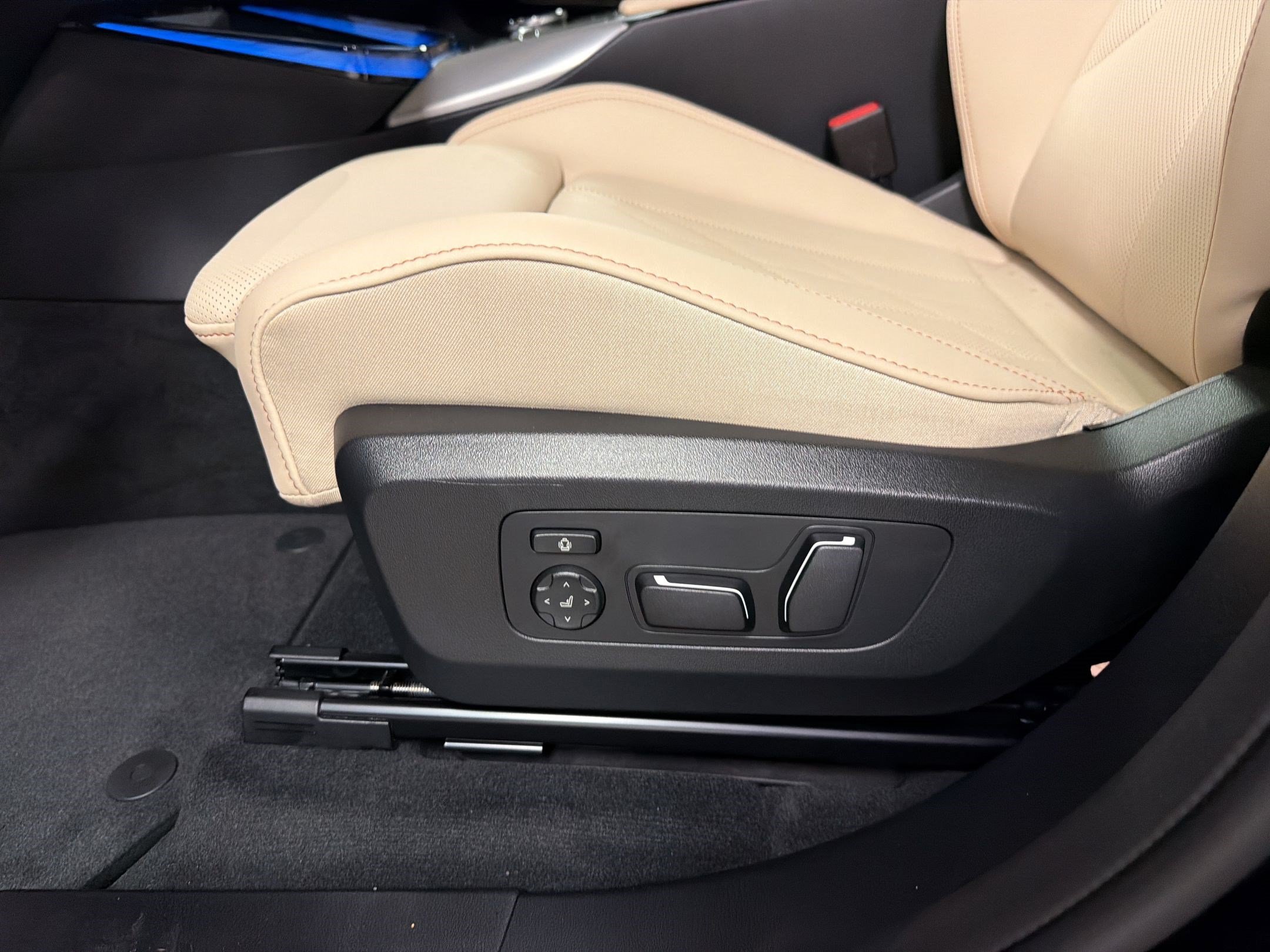 New 2026 BMW X3 xDrive30i w/ M Sport Package AWD/4WD image 15
