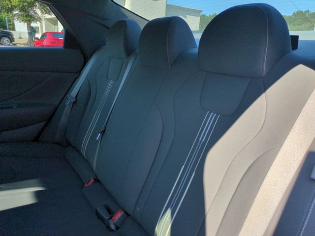 Used 2024 Hyundai Elantra SEL FWD image 28