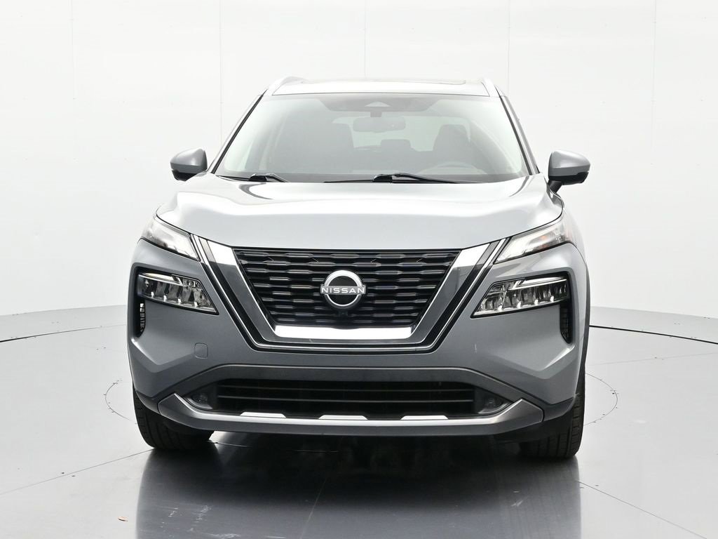 Used 2022 Nissan Rogue SL image 2