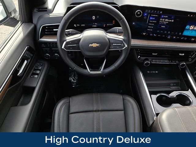 Used 2025 Chevrolet Tahoe High Country AWD/4WD image 3
