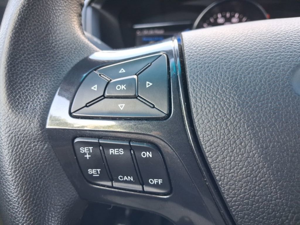 Used 2016 Ford Explorer XLT w/ Equipment Group 202A FWD image 28
