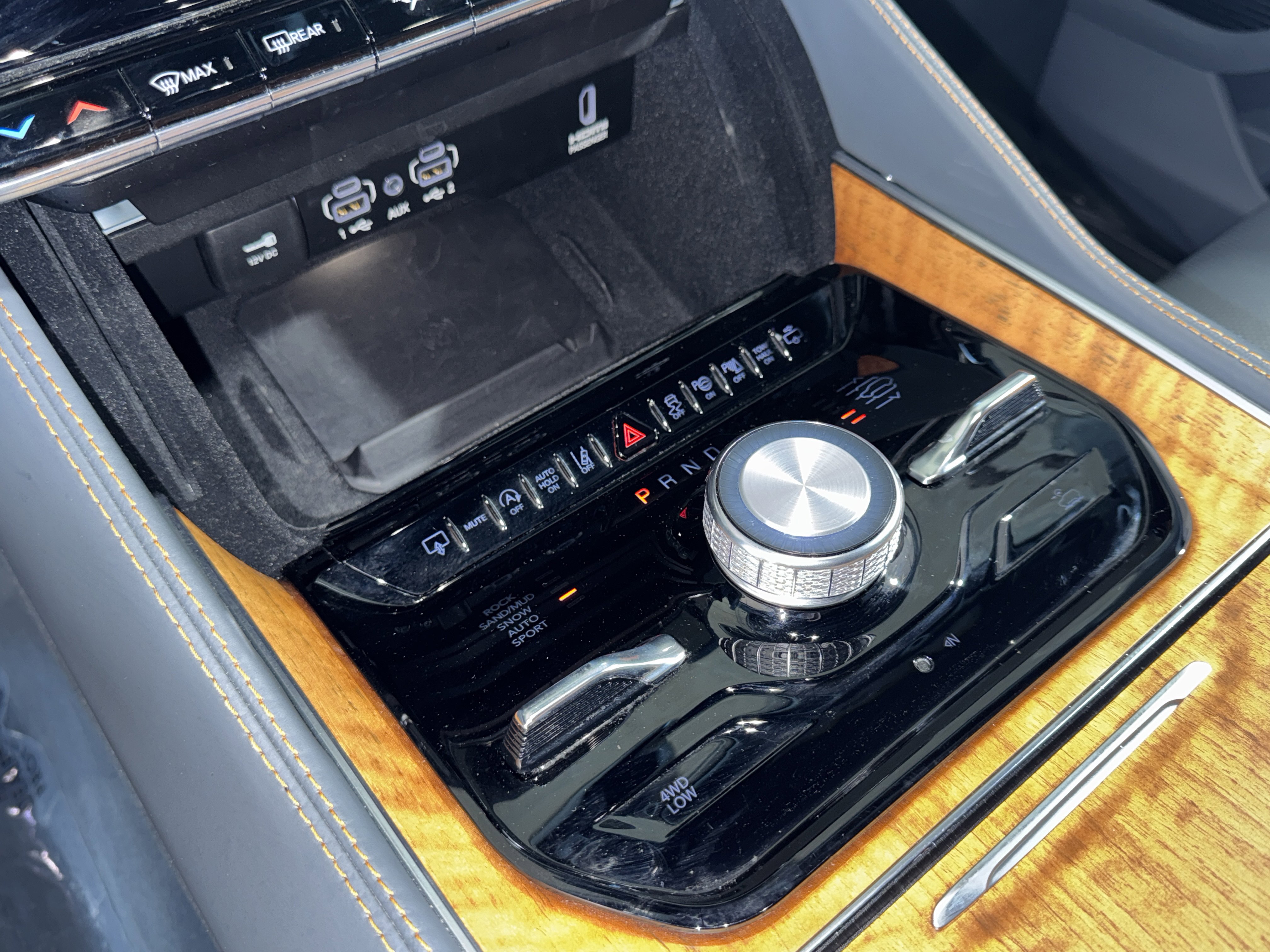 Used 2023 Jeep Grand Wagoneer Series III image 29