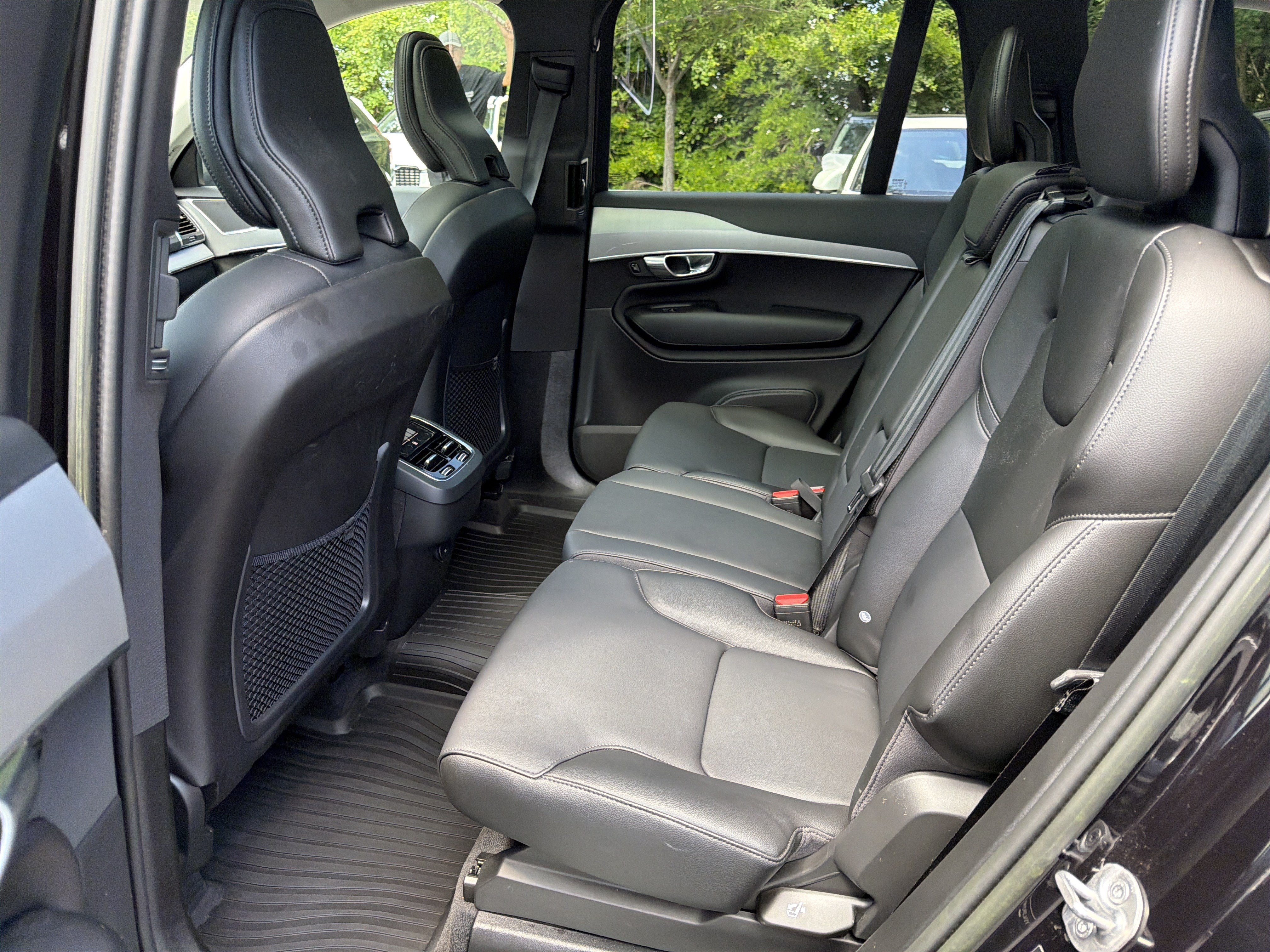 Certified 2023 Volvo XC90 B5 Core w/ Protection Package Premier AWD/4WD image 32