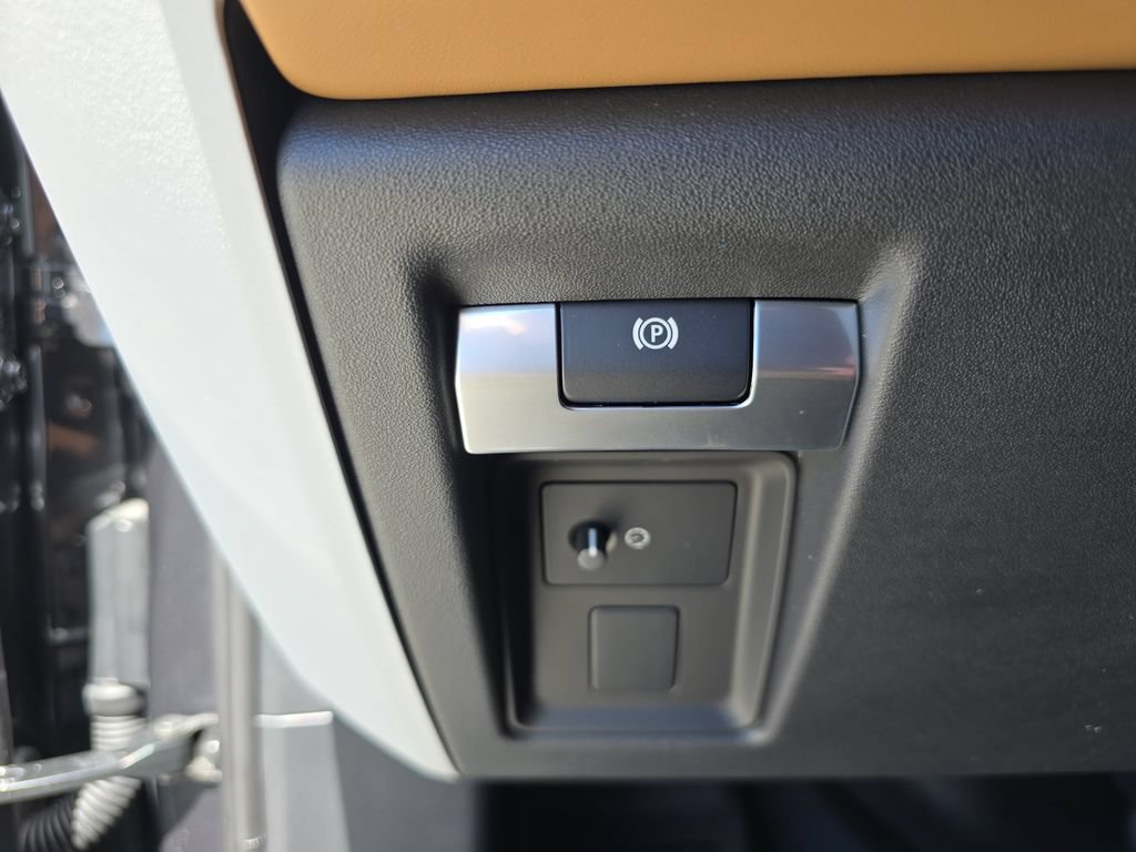 New 2026 Land Rover Defender 110 S AWD/4WD image 26