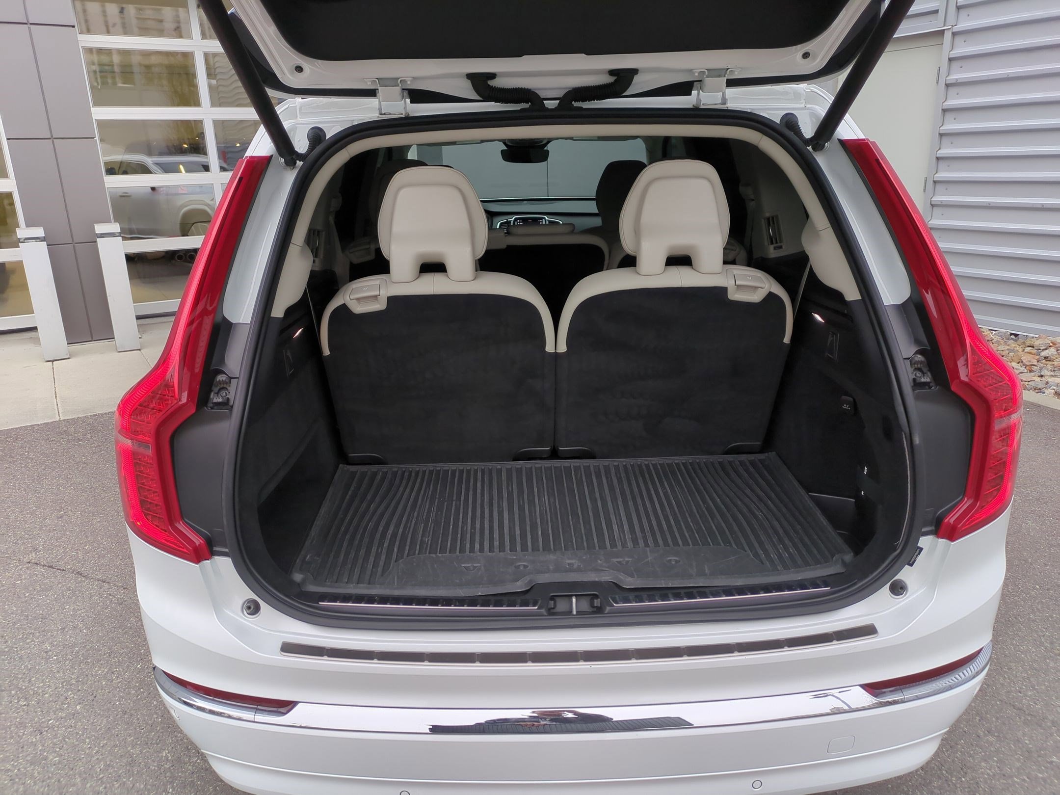 Used 2023 Volvo XC90 B6 Plus w/ Protection Package Premier AWD/4WD image 30