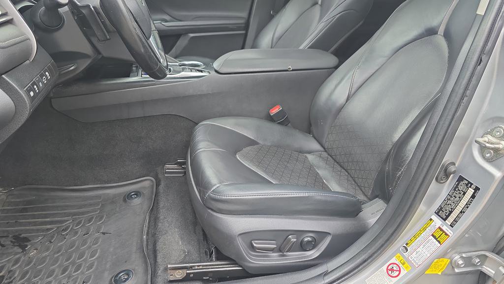 Used 2019 Toyota Camry XSE FWD image 13