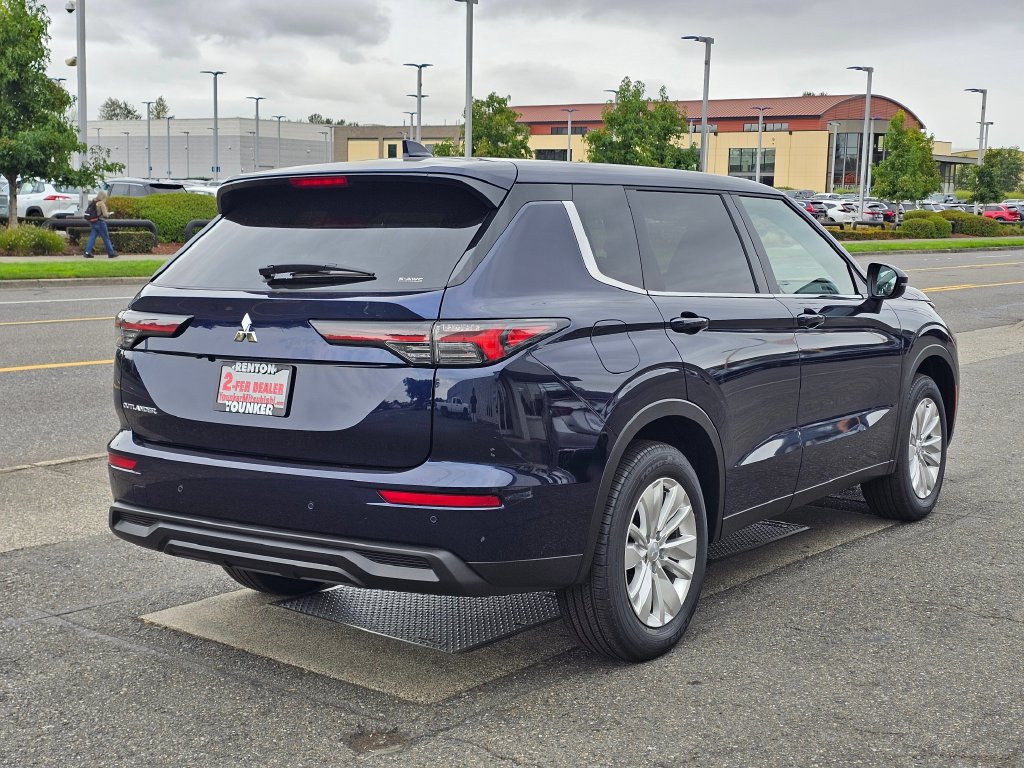 New 2026 Mitsubishi Outlander ES AWD/4WD image 5