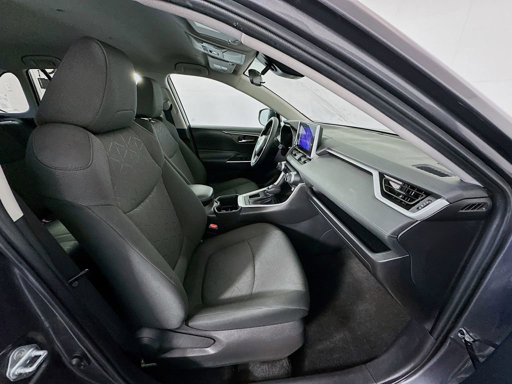 Used 2024 Toyota RAV4 XLE image 28