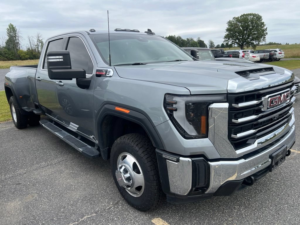 Certified 2024 GMC Sierra 3500 SLE w/ SLE Value Package AWD/4WD image 2