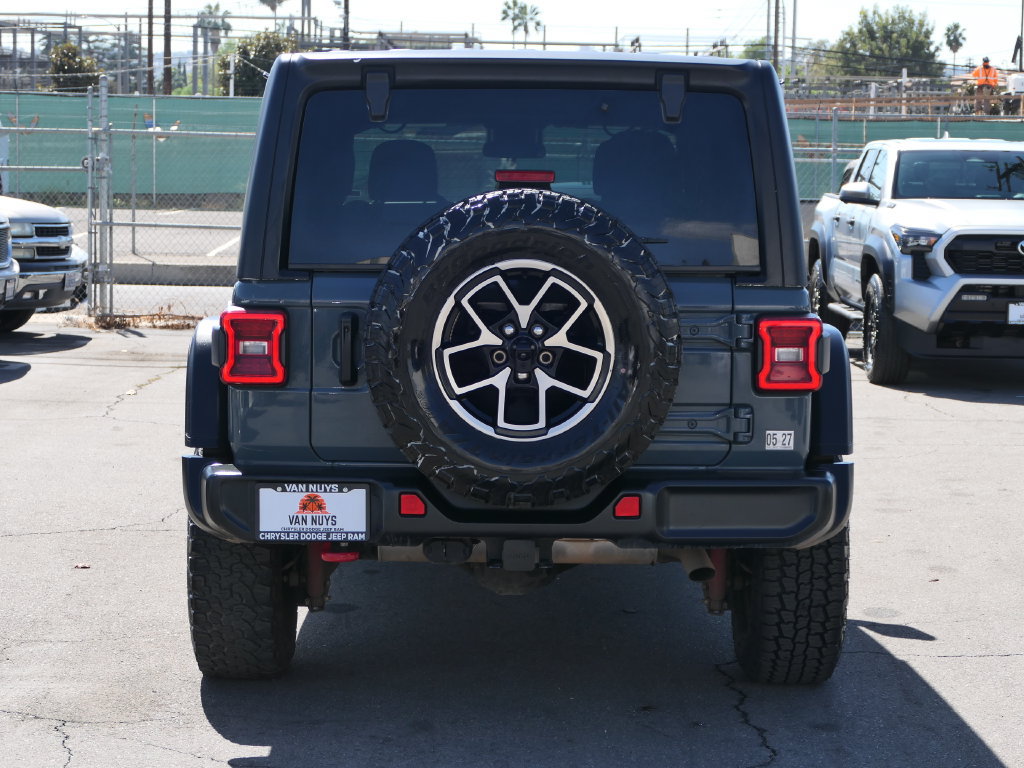 Used 2024 Jeep Wrangler Unlimited Rubicon AWD/4WD image 4