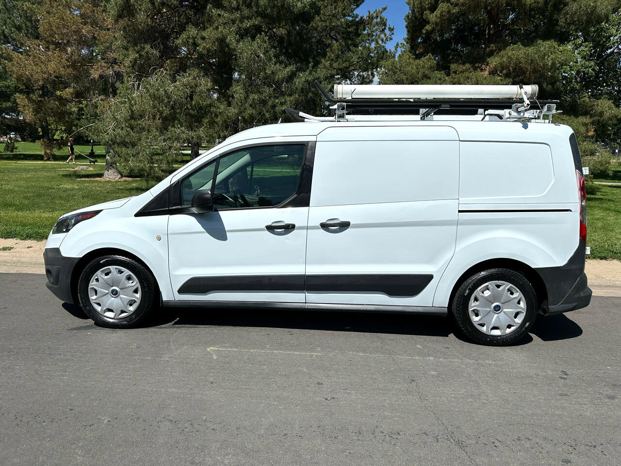 Used 2014 Ford Transit Connect XL image 2