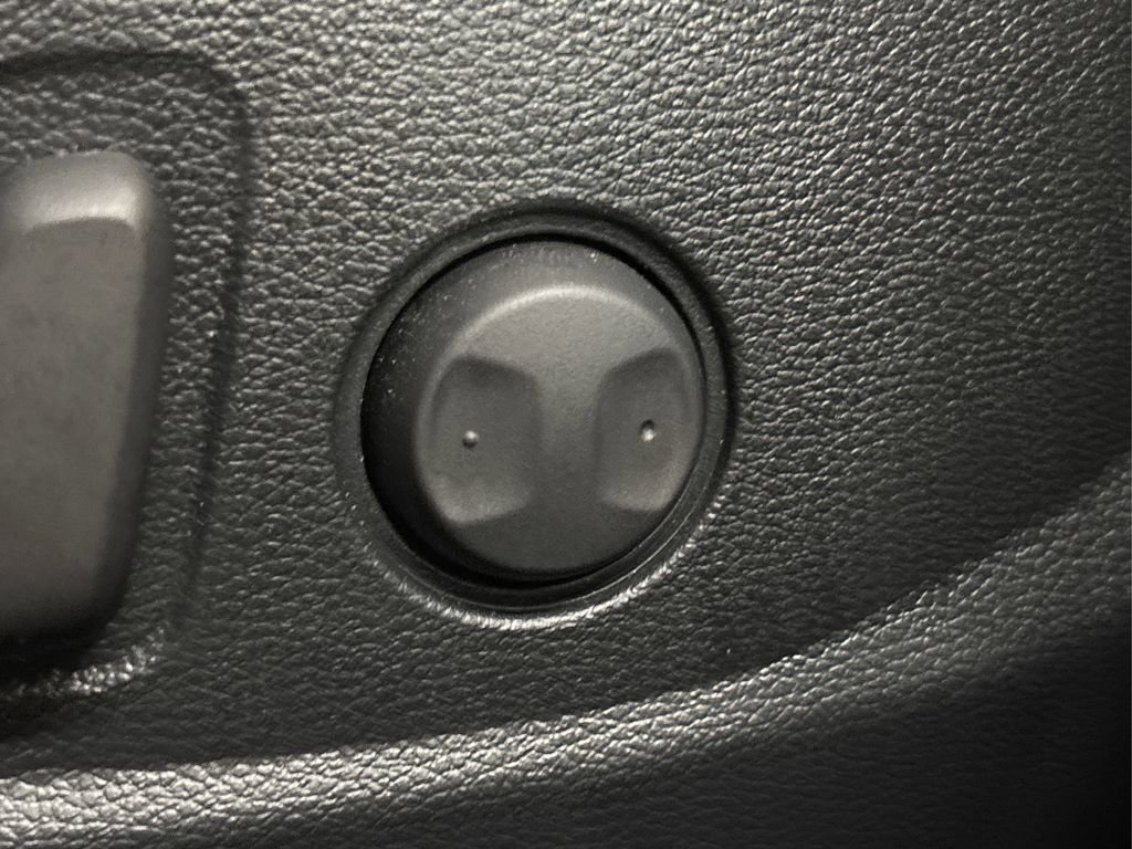 Used 2025 Kia Soul EX image 23