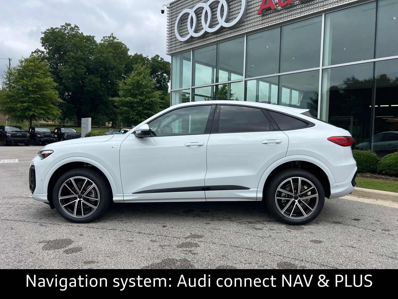 New 2026 Audi Q5 Premium Plus AWD/4WD image 3
