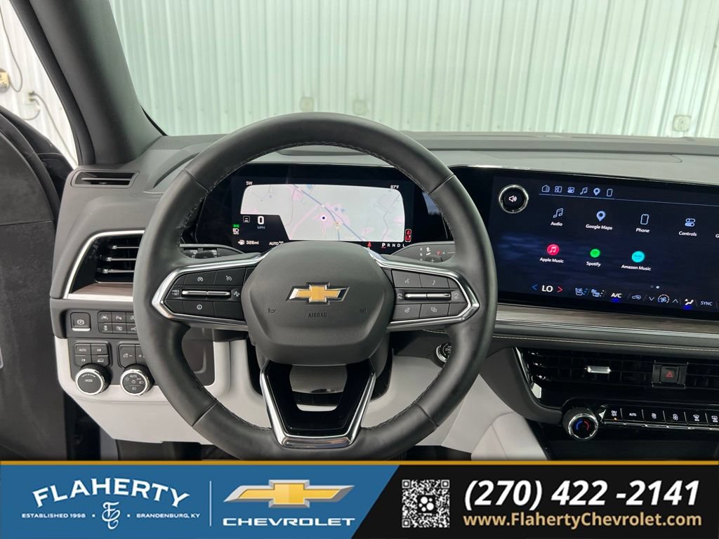 Used 2026 Chevrolet Suburban Premier AWD/4WD image 29
